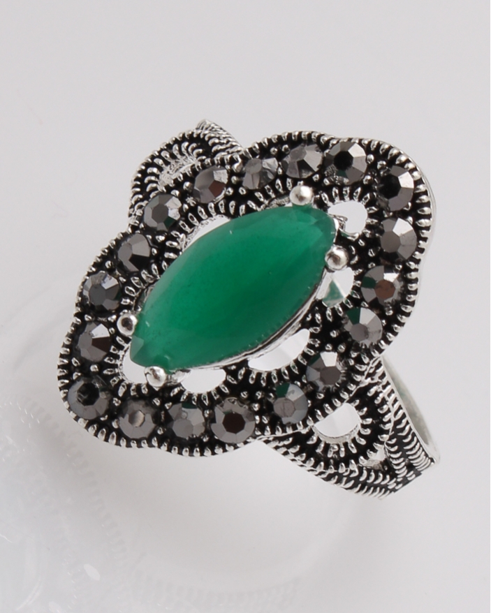 Inel argint cu piatra verde si marcasite cod 1-26888, gr4.2