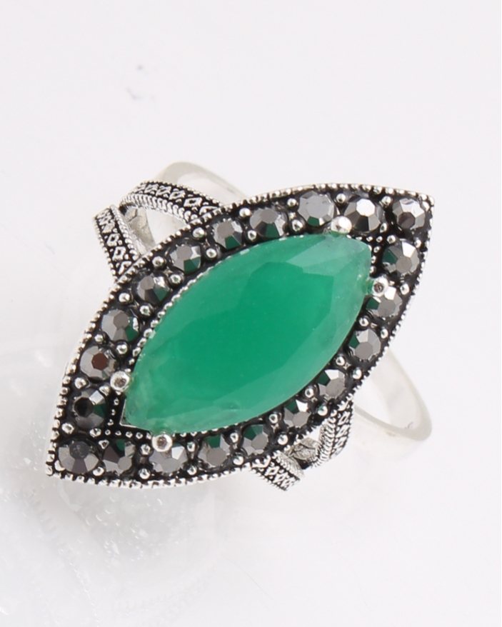 Inel argint cu marcasite si piatra verde cod 1-26976, gr4.7