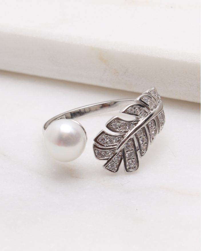 Inel argint cu perle cod 1-48730, gr2.7