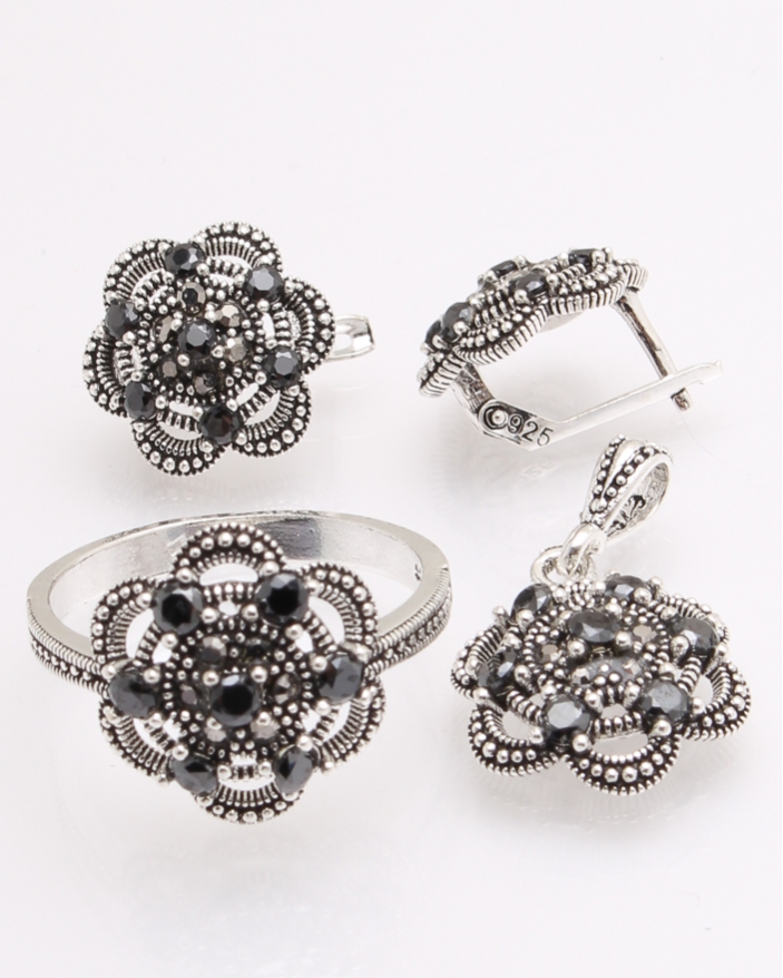 Set argint cu marcasite si pietre negre cod 3-26321, gr8.6