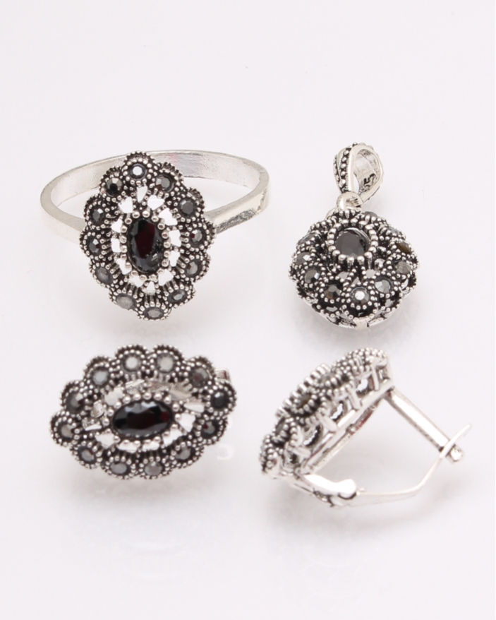 Set argint cu marcasite si piatra neagra cod 3-29642, gr7.9