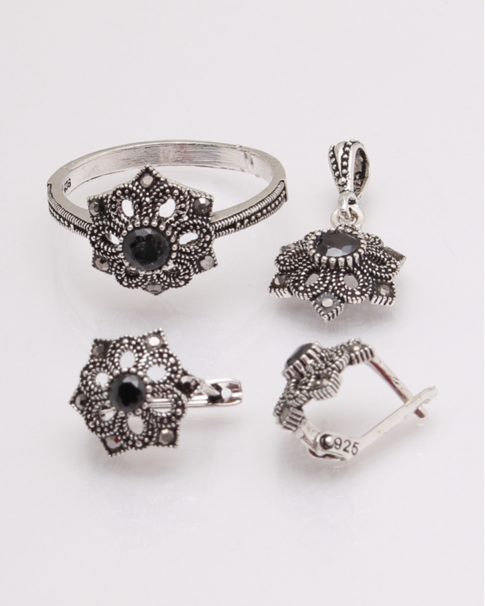 Set argint cu marcasite si piatra neagra cod 3-29673, gr6.7