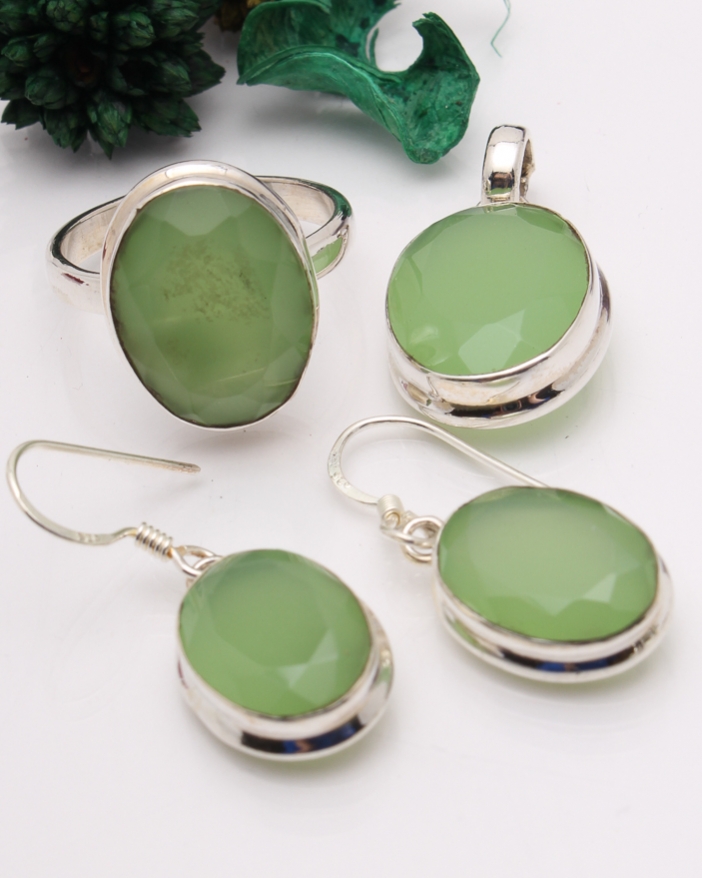 Set argint cu peridot cod 3-42941, gr14.9